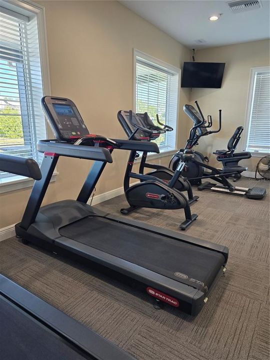 На продажу: $99,000 (0.07 acres)