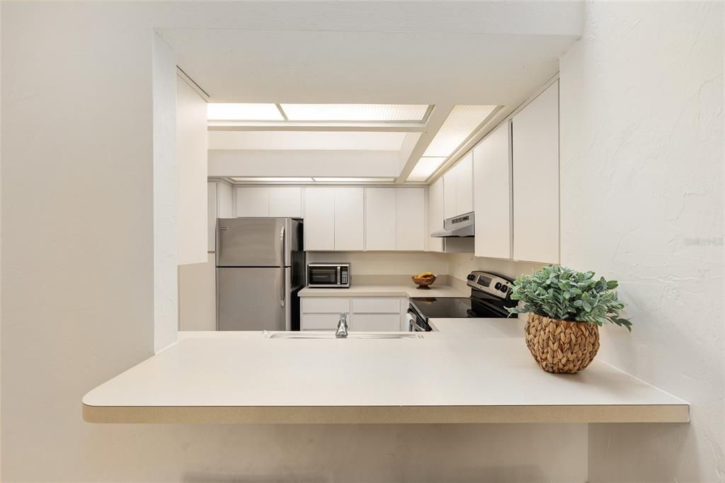 待售: $249,900 (2 贝兹, 2 浴室, 1045 平方英尺)