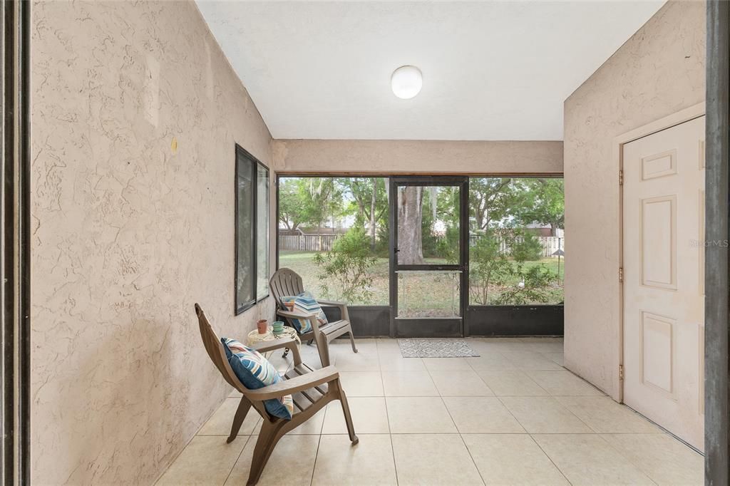 待售: $249,900 (2 贝兹, 2 浴室, 1045 平方英尺)