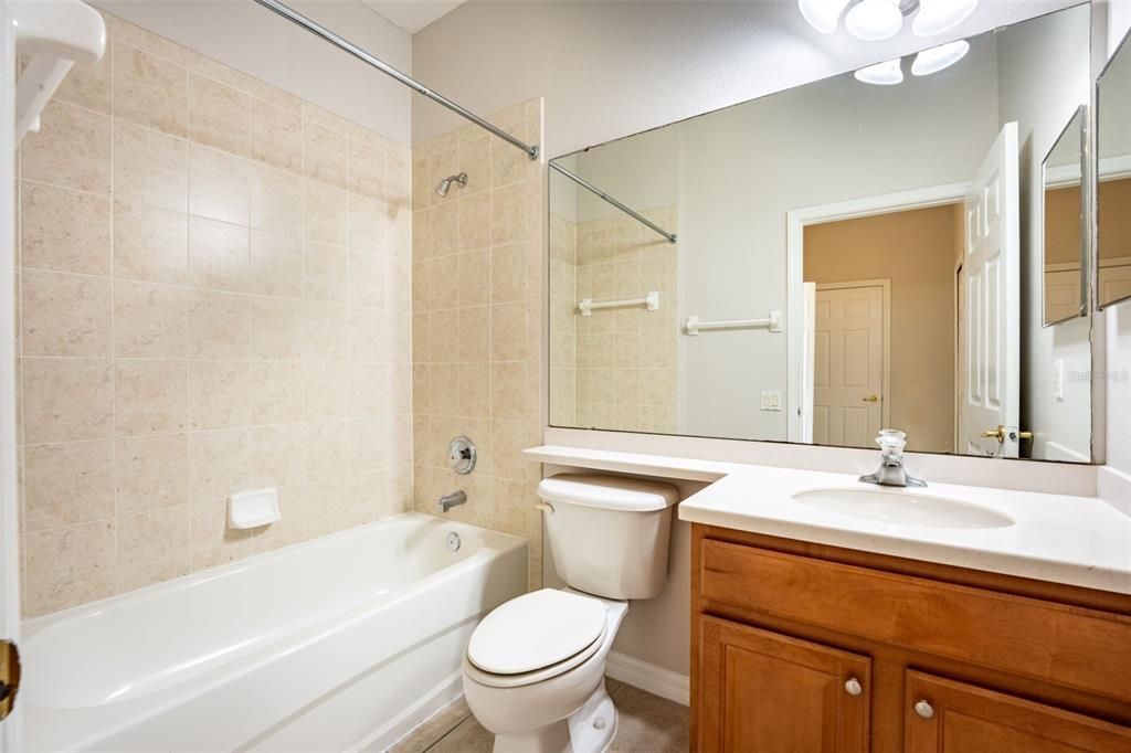 For Sale: $274,000 (2 beds, 2 baths, 1408 Square Feet)