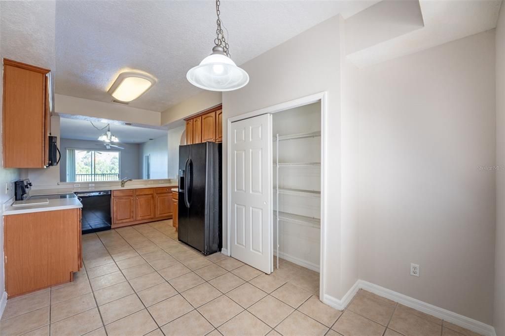 For Sale: $274,000 (2 beds, 2 baths, 1408 Square Feet)