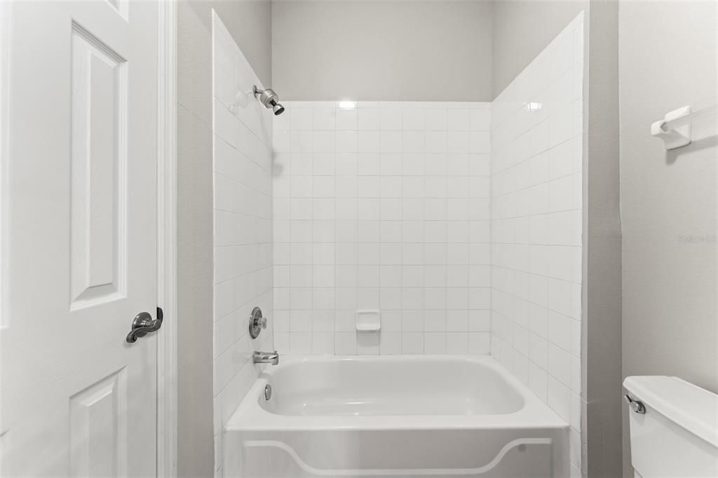 Activo con contrato: $1,890 (3 camas, 2 baños, 1408 Pies cuadrados)