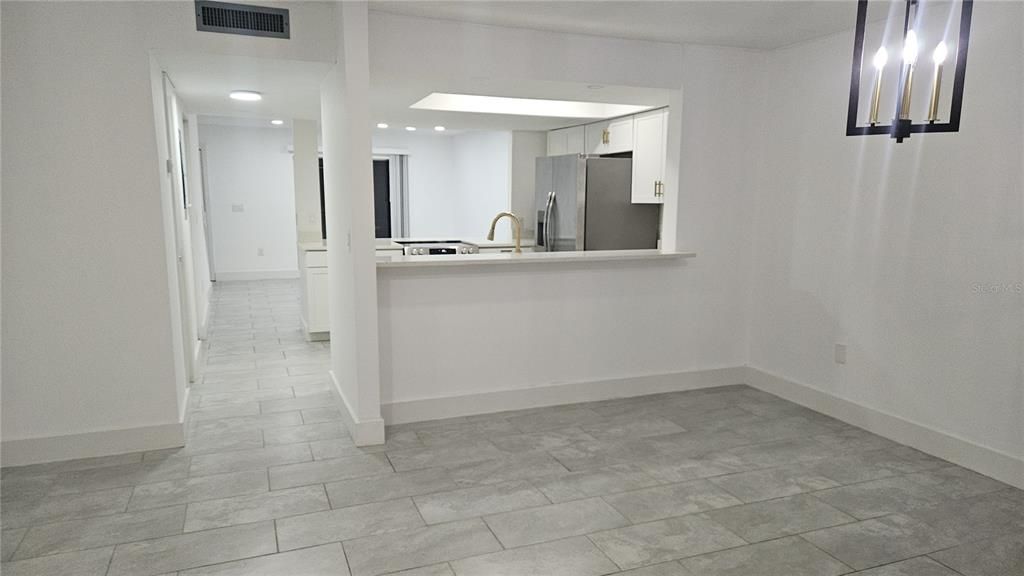 For Sale: $198,000 (2 beds, 2 baths, 1184 Square Feet)