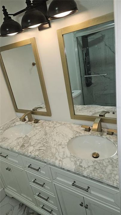 For Sale: $198,000 (2 beds, 2 baths, 1184 Square Feet)