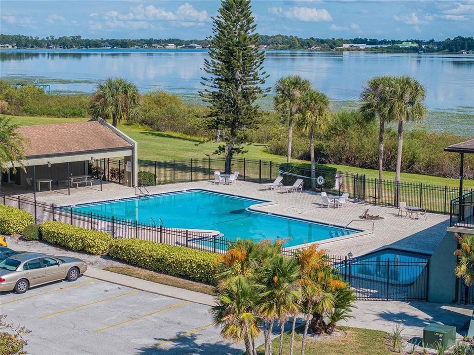 For Sale: $198,000 (2 beds, 2 baths, 1184 Square Feet)