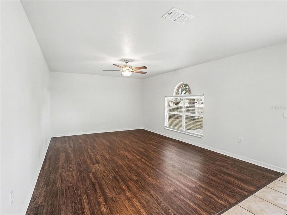 Active With Contract: $419,900 (4 beds, 2 baths, 2578 Square Feet)