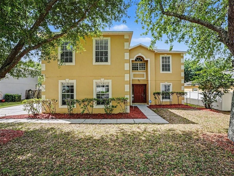 Active With Contract: $419,900 (4 beds, 2 baths, 2578 Square Feet)