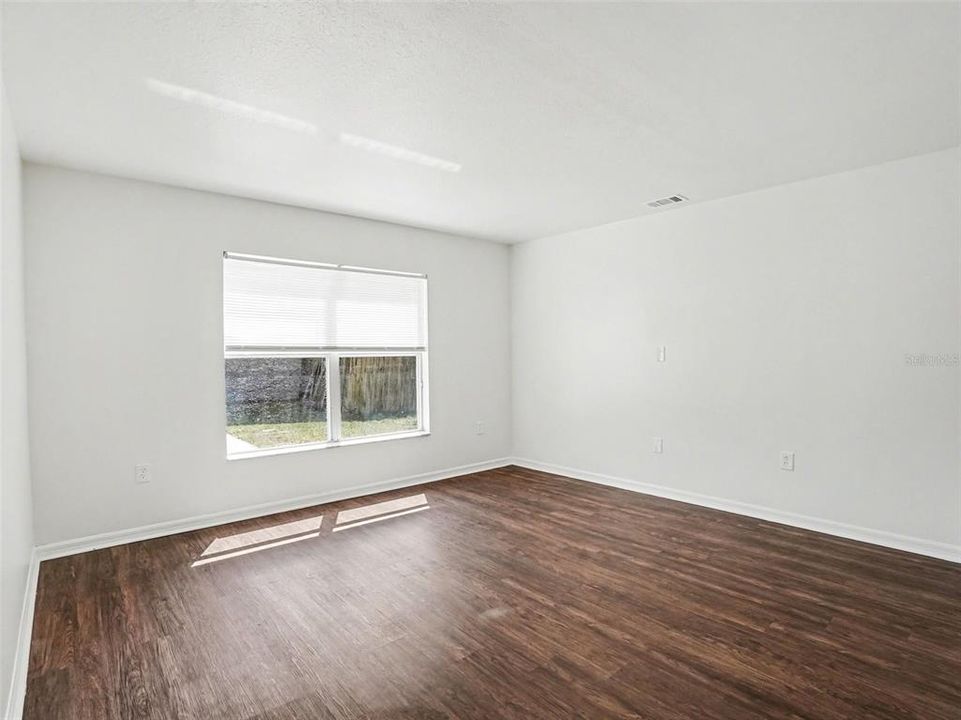 Active With Contract: $419,900 (4 beds, 2 baths, 2578 Square Feet)