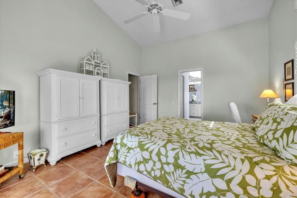 En Venta: $549,000 (3 camas, 2 baños, 2266 Pies cuadrados)