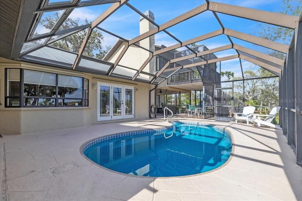 En Venta: $549,000 (3 camas, 2 baños, 2266 Pies cuadrados)