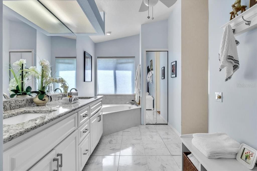 En Venta: $549,000 (3 camas, 2 baños, 2266 Pies cuadrados)