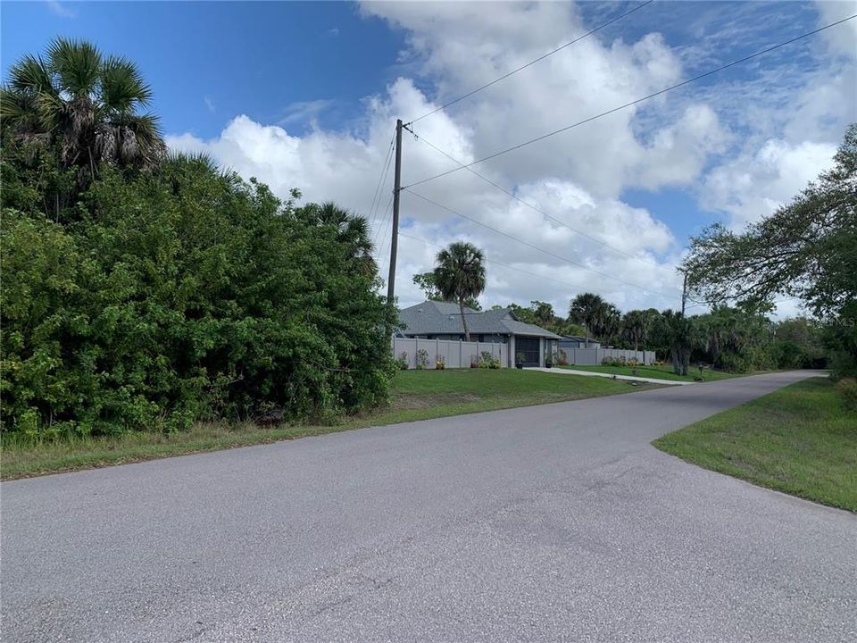 En Venta: $90,000 (0.23 acres)