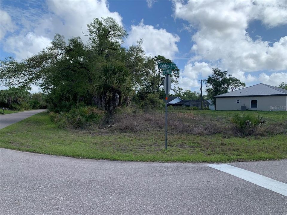 En Venta: $90,000 (0.23 acres)