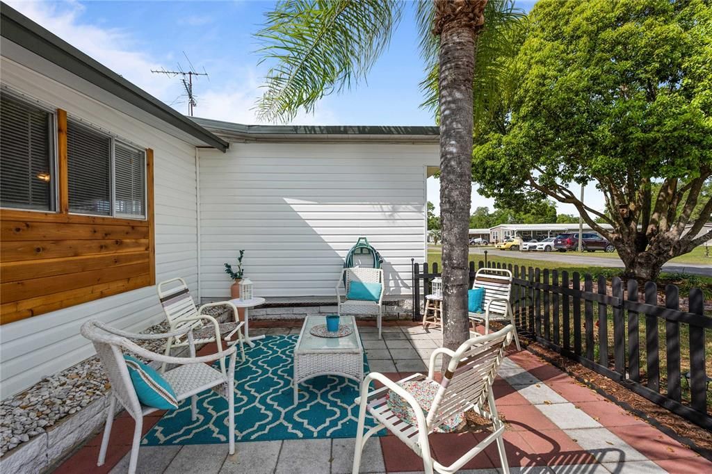 На продажу: $139,000 (2 спален, 1 ванн, 862 Квадратных фут)