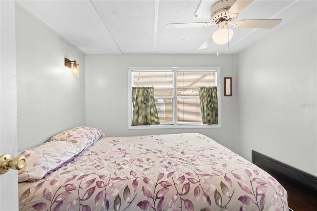 На продажу: $139,000 (2 спален, 1 ванн, 862 Квадратных фут)