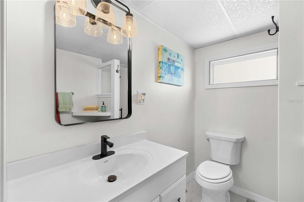 На продажу: $139,000 (2 спален, 1 ванн, 862 Квадратных фут)