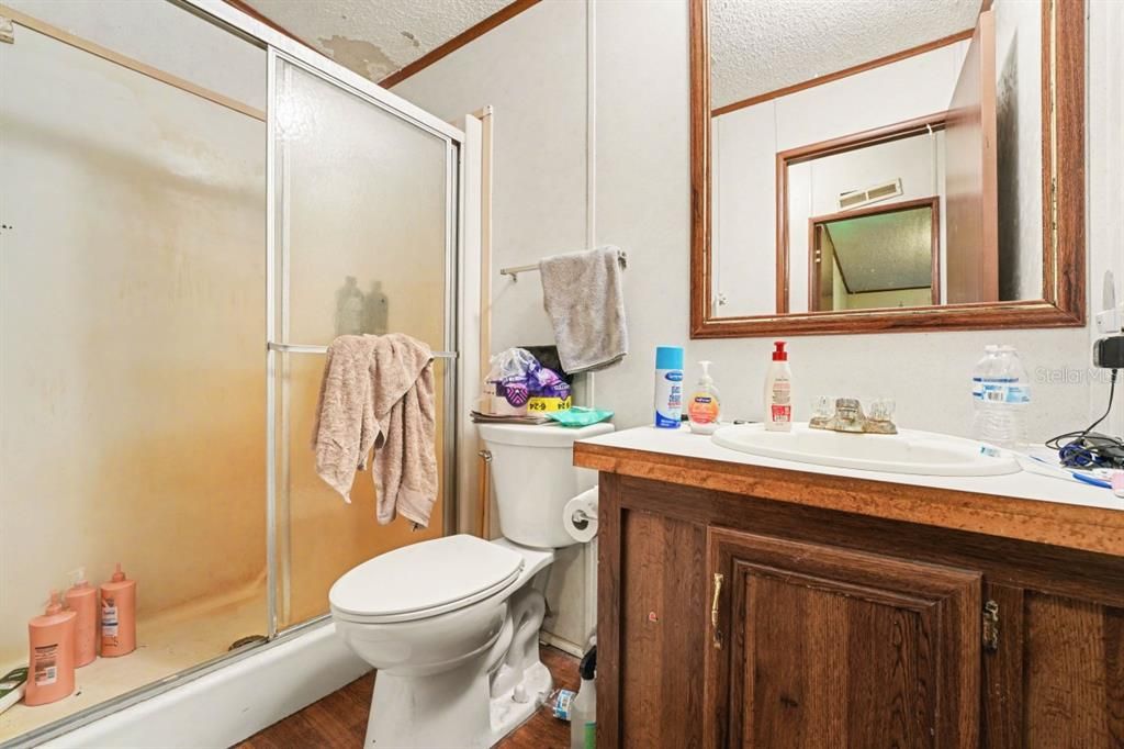 Под контрактом: $189,990 (4 спален, 2 ванн, 1809 Квадратных фут)