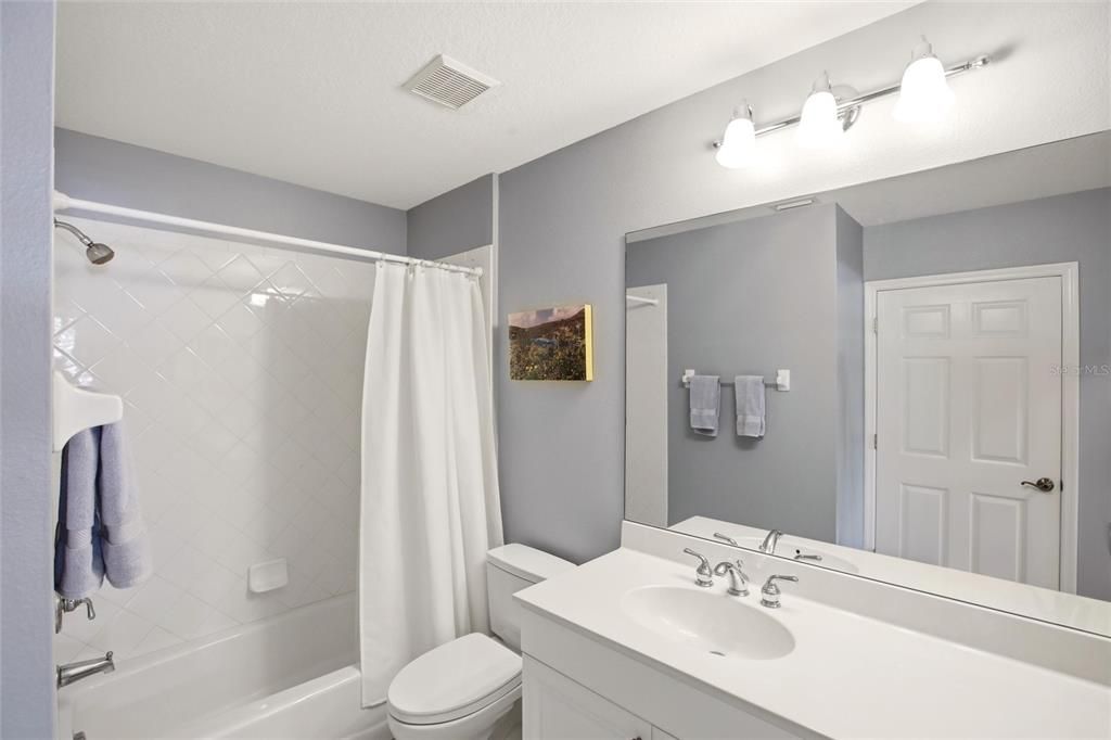Active With Contract: $235,000 (2 beds, 2 baths, 1496 Square Feet)