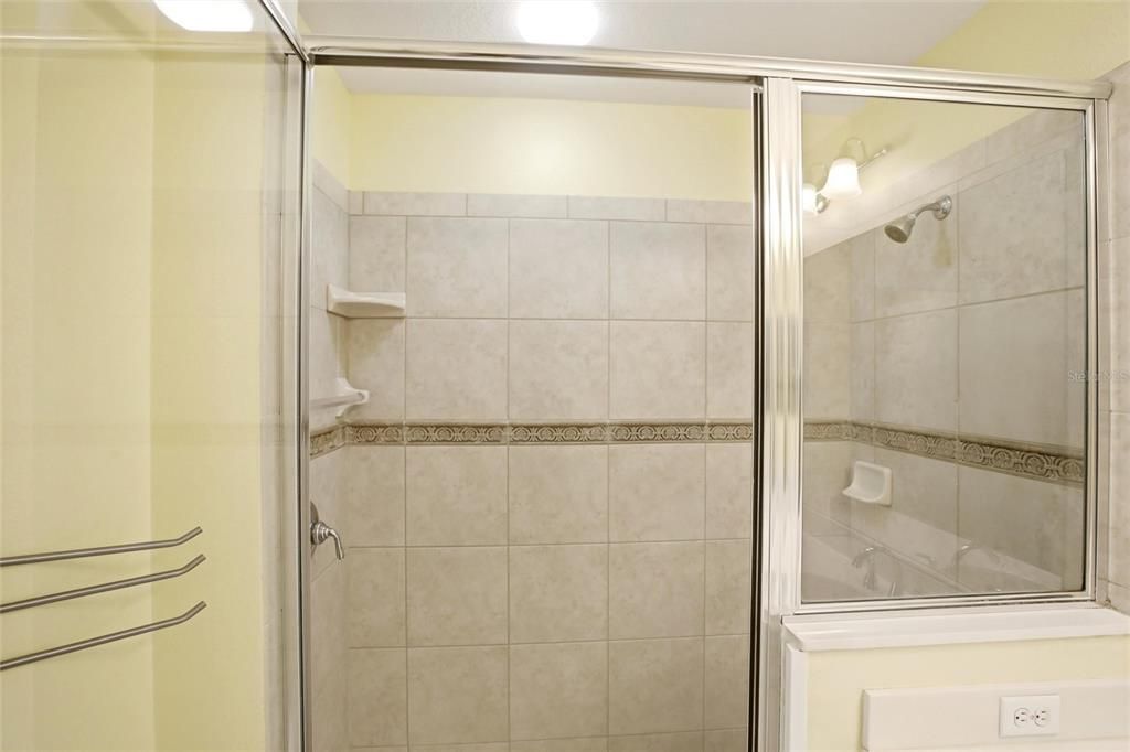 Active With Contract: $235,000 (2 beds, 2 baths, 1496 Square Feet)