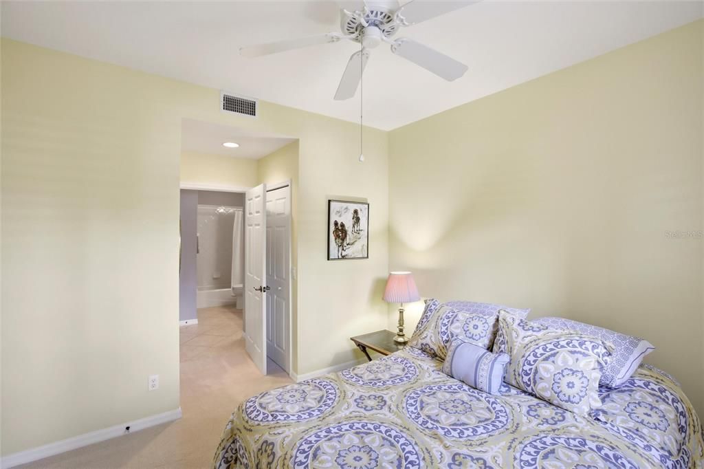 Active With Contract: $235,000 (2 beds, 2 baths, 1496 Square Feet)