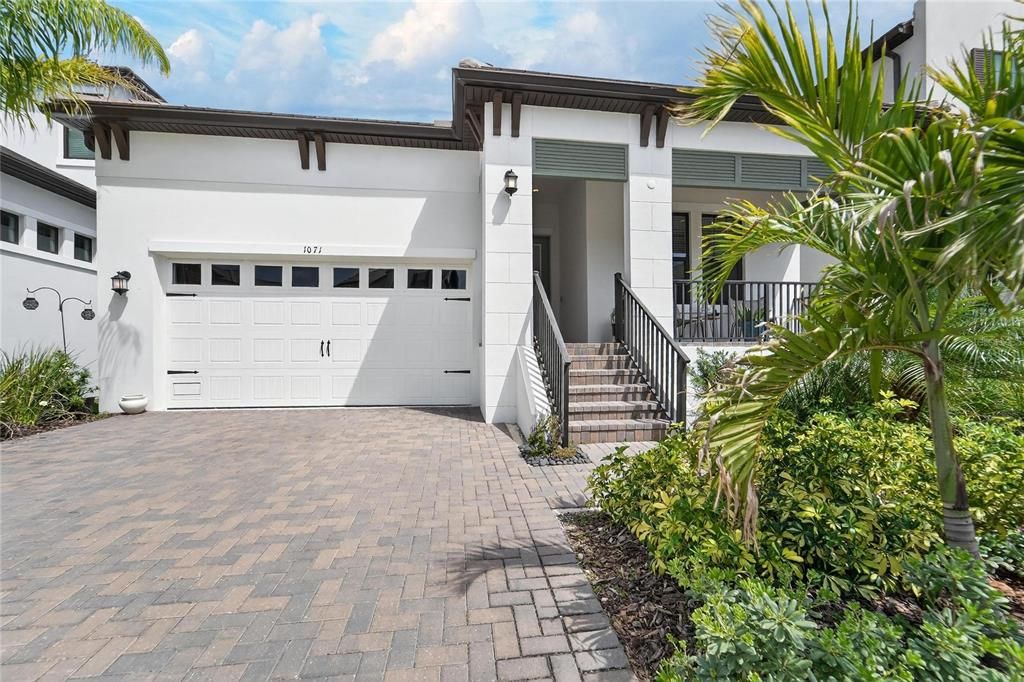 For Sale: $499,900 (3 beds, 2 baths, 1985 Square Feet)