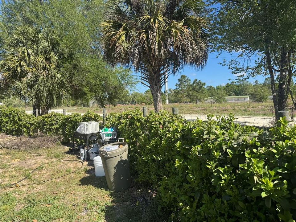 For Sale: $250,000 (5 beds, 3 baths, 1898 Square Feet)