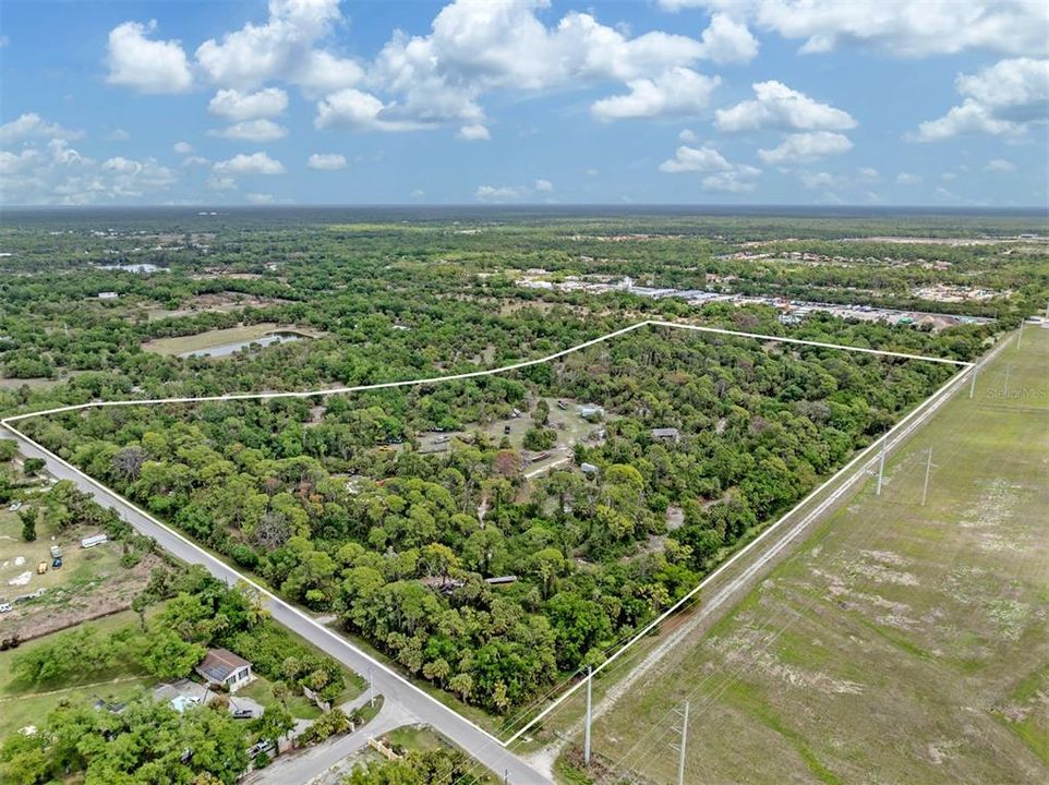 En Venta: $4,600,000 (20.30 acres)