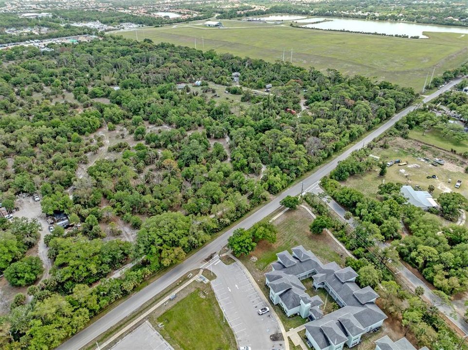 En Venta: $4,600,000 (20.30 acres)