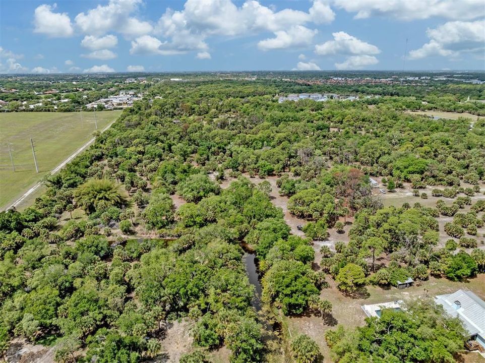 En Venta: $4,600,000 (20.30 acres)