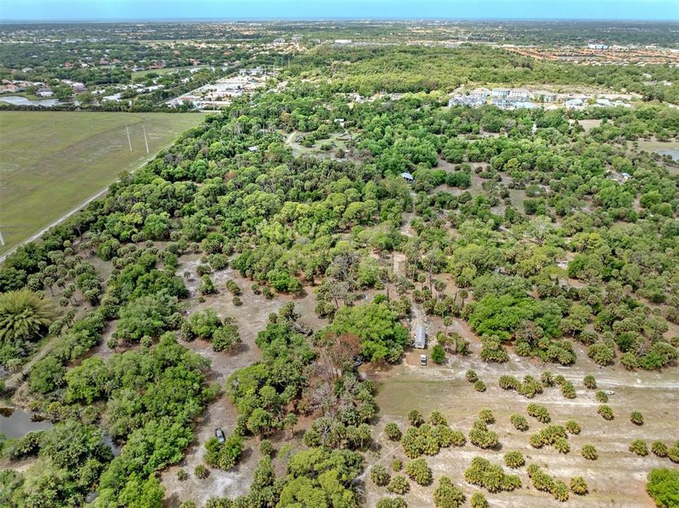 En Venta: $4,600,000 (20.30 acres)