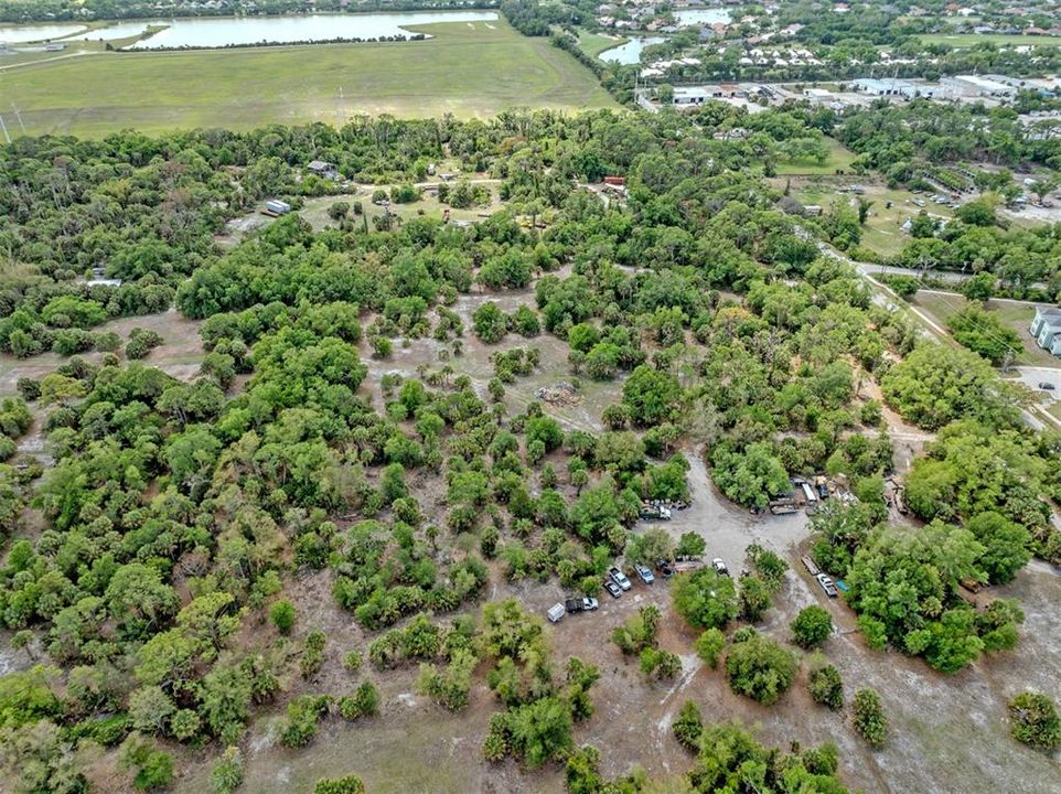 En Venta: $4,600,000 (20.30 acres)