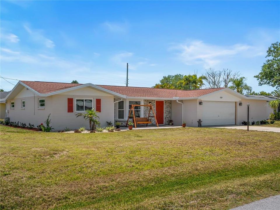 Activo con contrato: $449,000 (3 camas, 3 baños, 2402 Pies cuadrados)