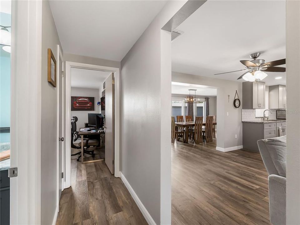 Activo con contrato: $449,000 (3 camas, 3 baños, 2402 Pies cuadrados)