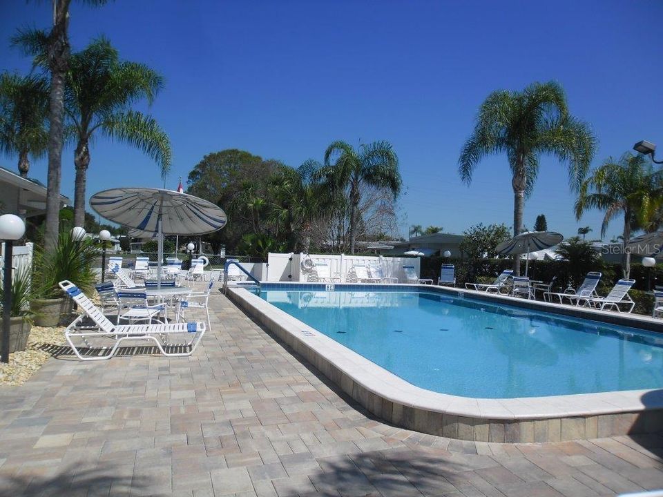 For Sale: $140,000 (2 beds, 2 baths, 860 Square Feet)