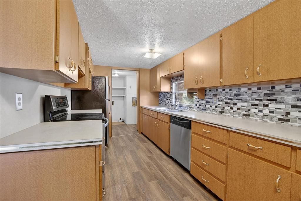 En Venta: $249,990 (3 camas, 2 baños, 1776 Pies cuadrados)