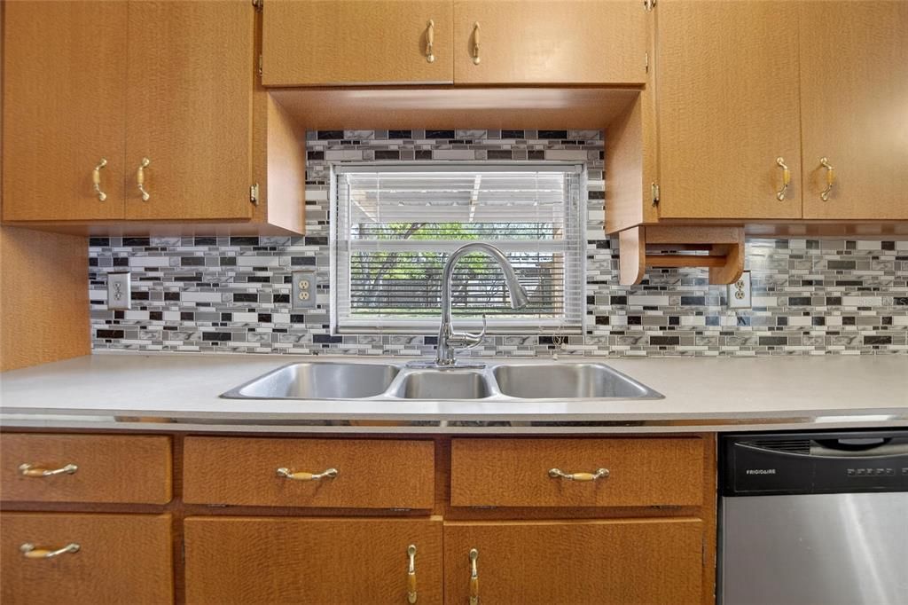 En Venta: $249,990 (3 camas, 2 baños, 1776 Pies cuadrados)