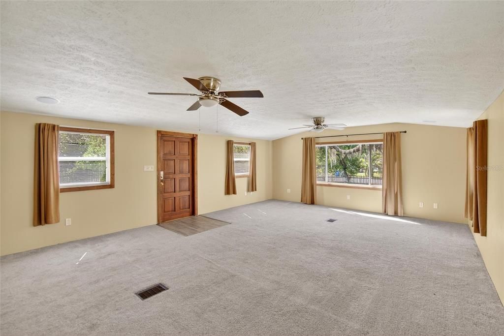 En Venta: $249,990 (3 camas, 2 baños, 1776 Pies cuadrados)