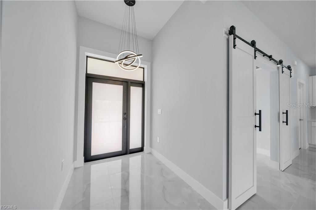 Под контрактом: $355,000 (3 спален, 2 ванн, 1629 Квадратных фут)