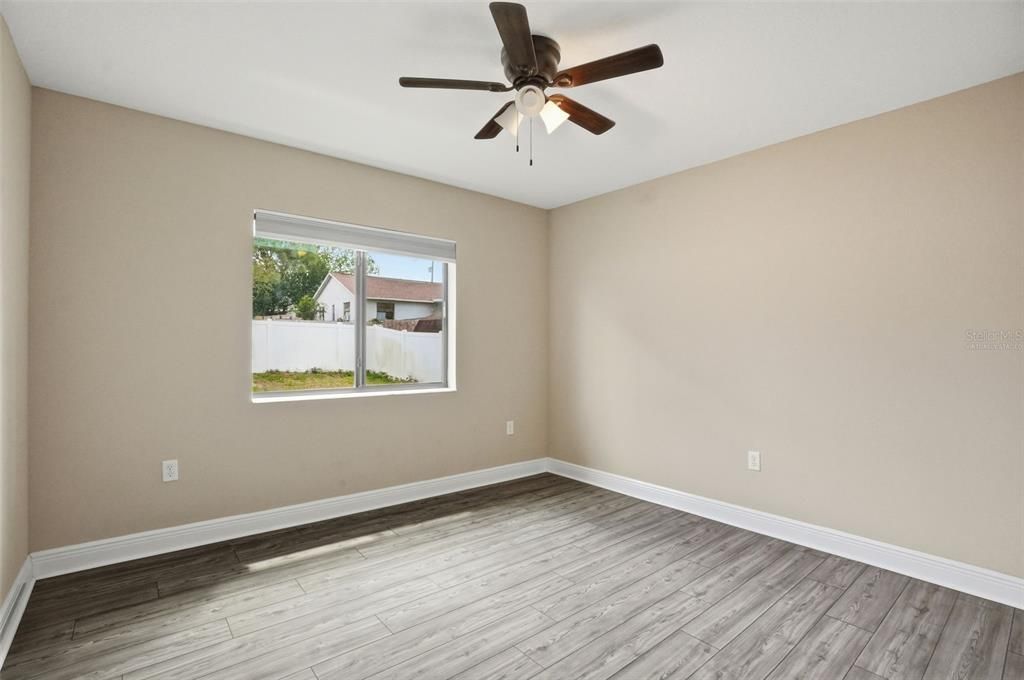 待售: $345,000 (3 贝兹, 2 浴室, 1698 平方英尺)