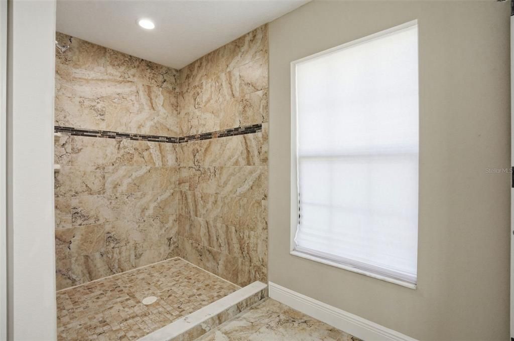 待售: $345,000 (3 贝兹, 2 浴室, 1698 平方英尺)