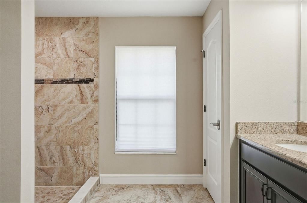 待售: $345,000 (3 贝兹, 2 浴室, 1698 平方英尺)