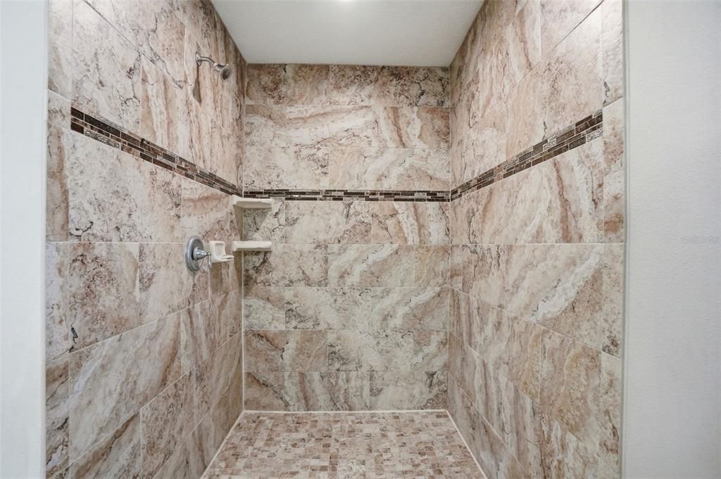 待售: $345,000 (3 贝兹, 2 浴室, 1698 平方英尺)