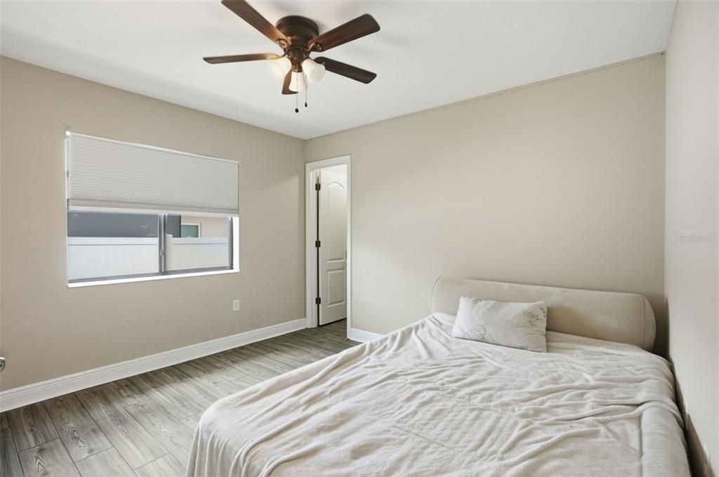 待售: $345,000 (3 贝兹, 2 浴室, 1698 平方英尺)