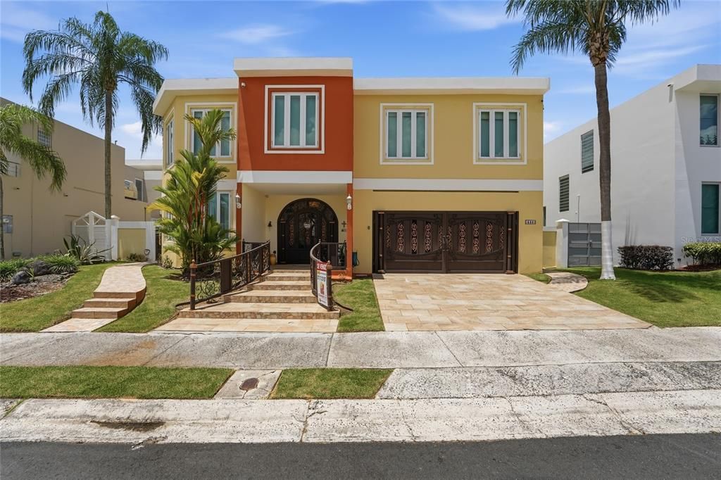 En Venta: $1,495,000 (6 camas, 3 baños, 6000 Pies cuadrados)