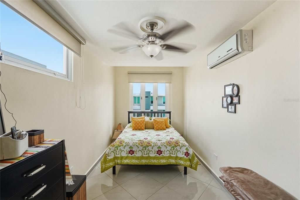 En Venta: $1,495,000 (6 camas, 3 baños, 6000 Pies cuadrados)