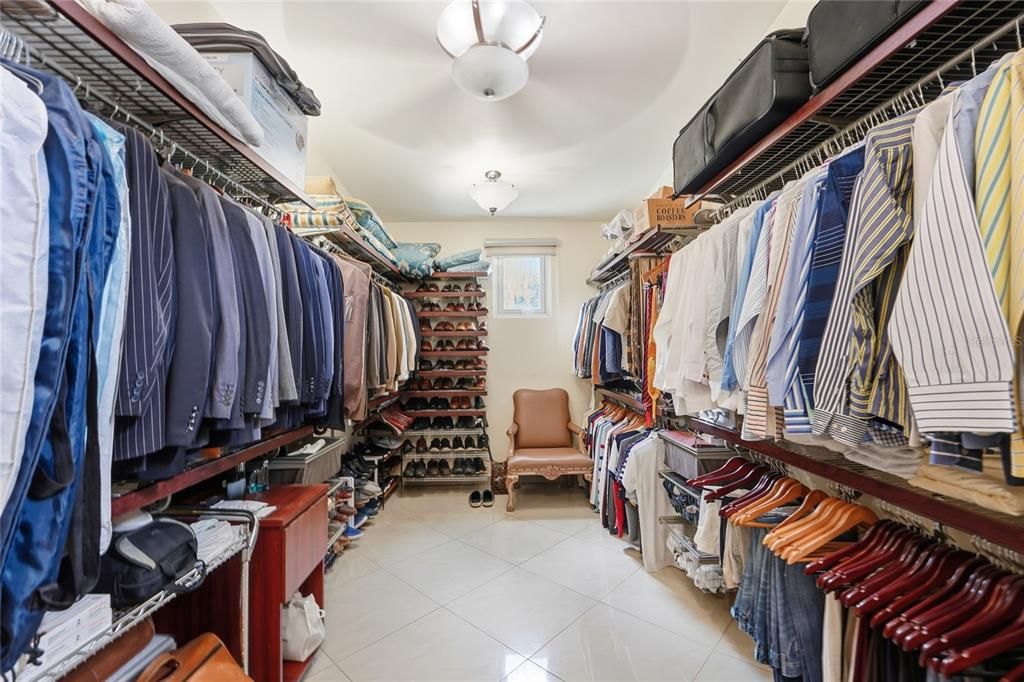 En Venta: $1,495,000 (6 camas, 3 baños, 6000 Pies cuadrados)