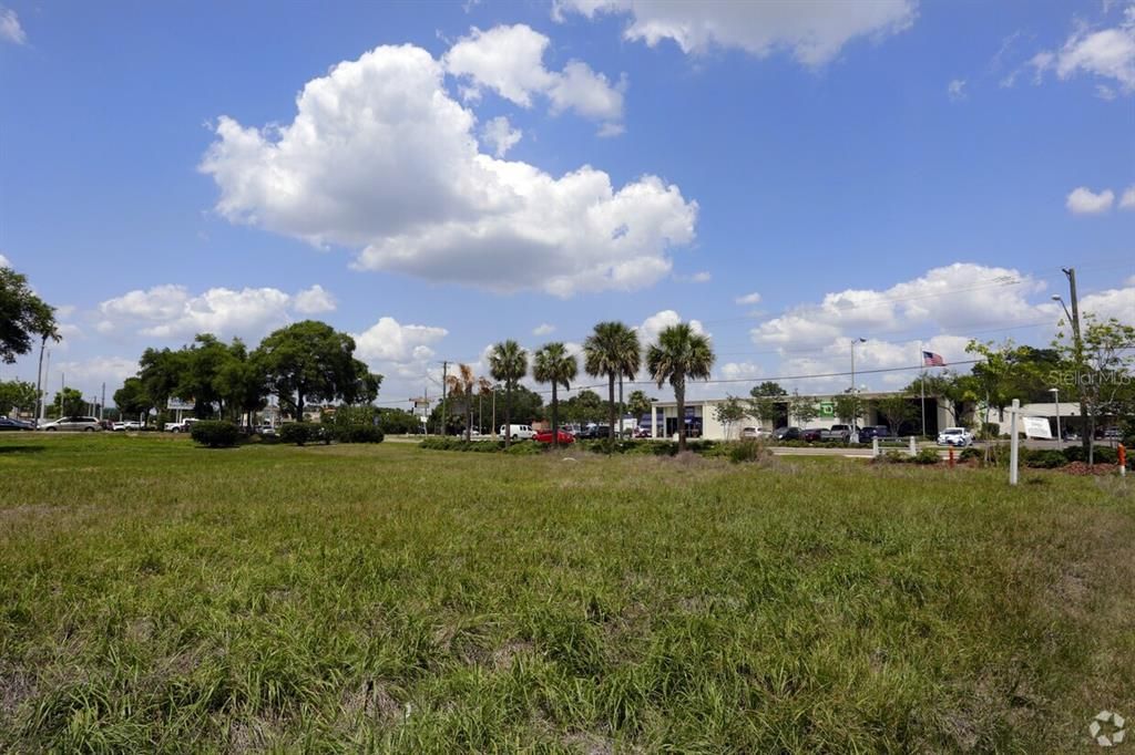 En Venta: $425,000 (0.23 acres)