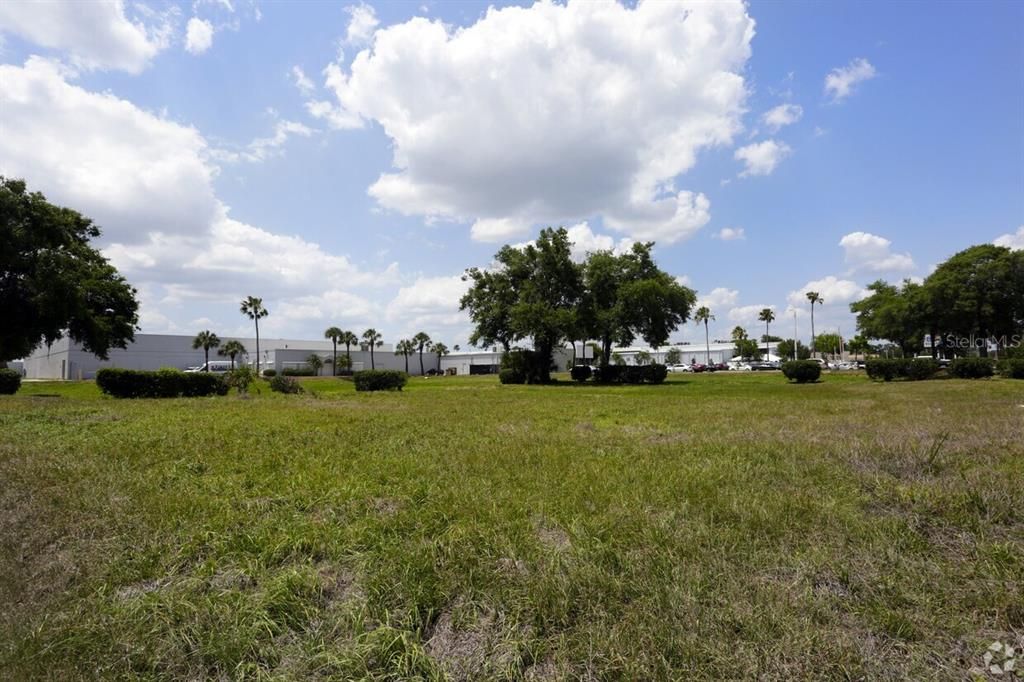 En Venta: $425,000 (0.23 acres)