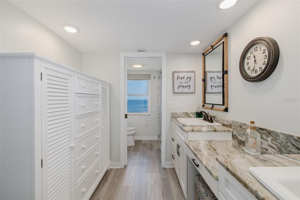 待售: $348,500 (2 贝兹, 2 浴室, 1578 平方英尺)
