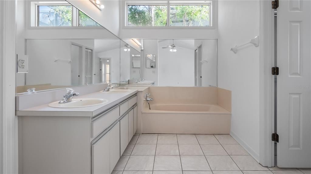 Active With Contract: $575,000 (3 beds, 2 baths, 1850 Square Feet)